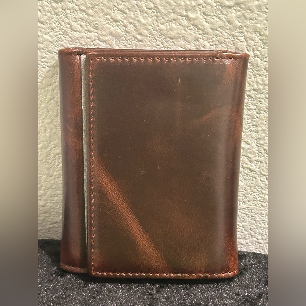 Handmade Leather Men’s Trifold Wallet – 2 ID Windows, Brand New